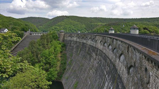 Urfttalsperre and Urftausee