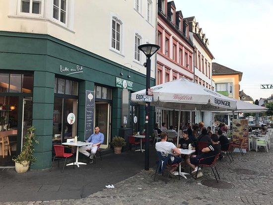 Asia-Wok, Asiatische Spezialitäten